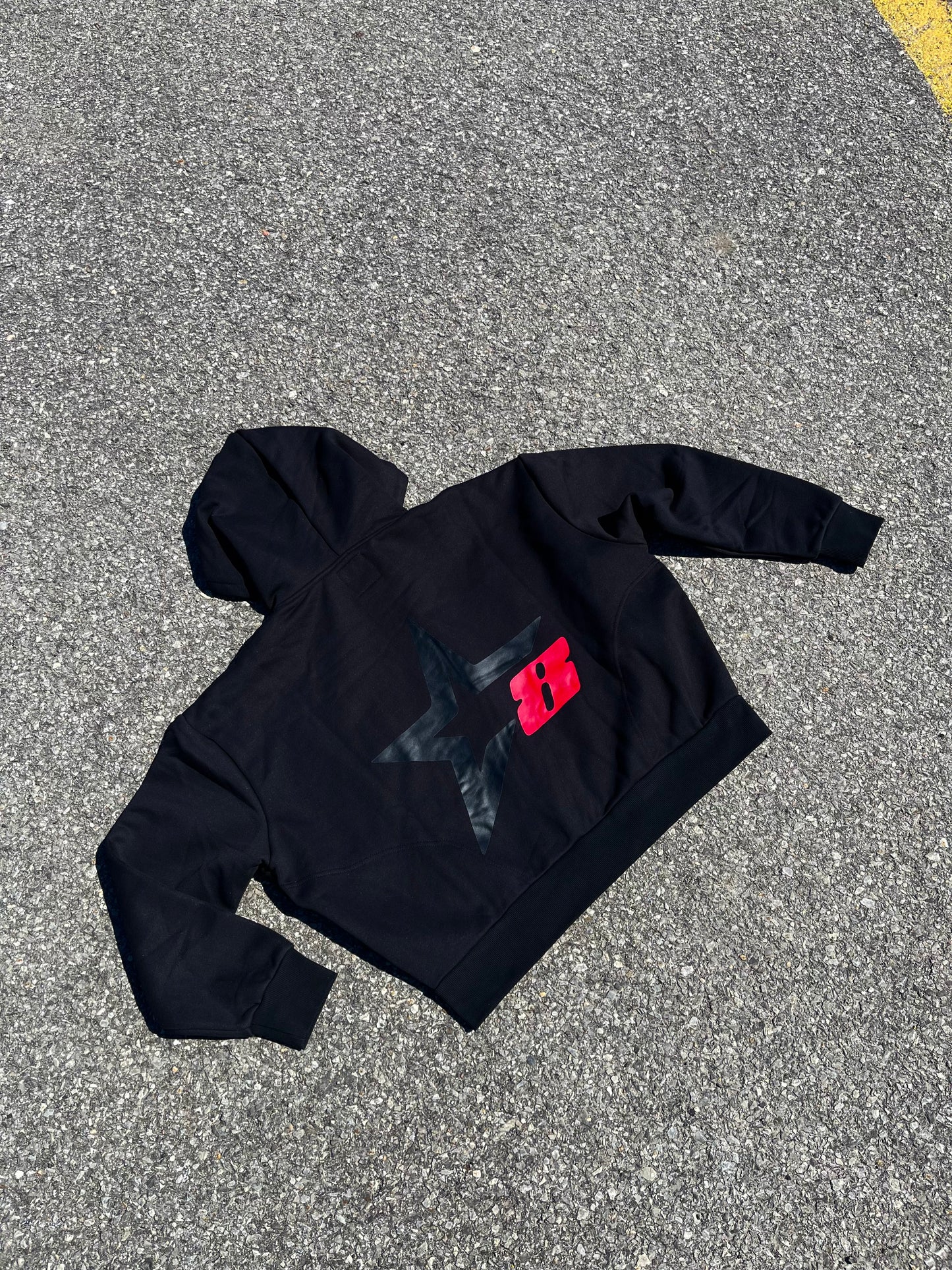 SWEAT À CAPUCHE ZIPPÉ
