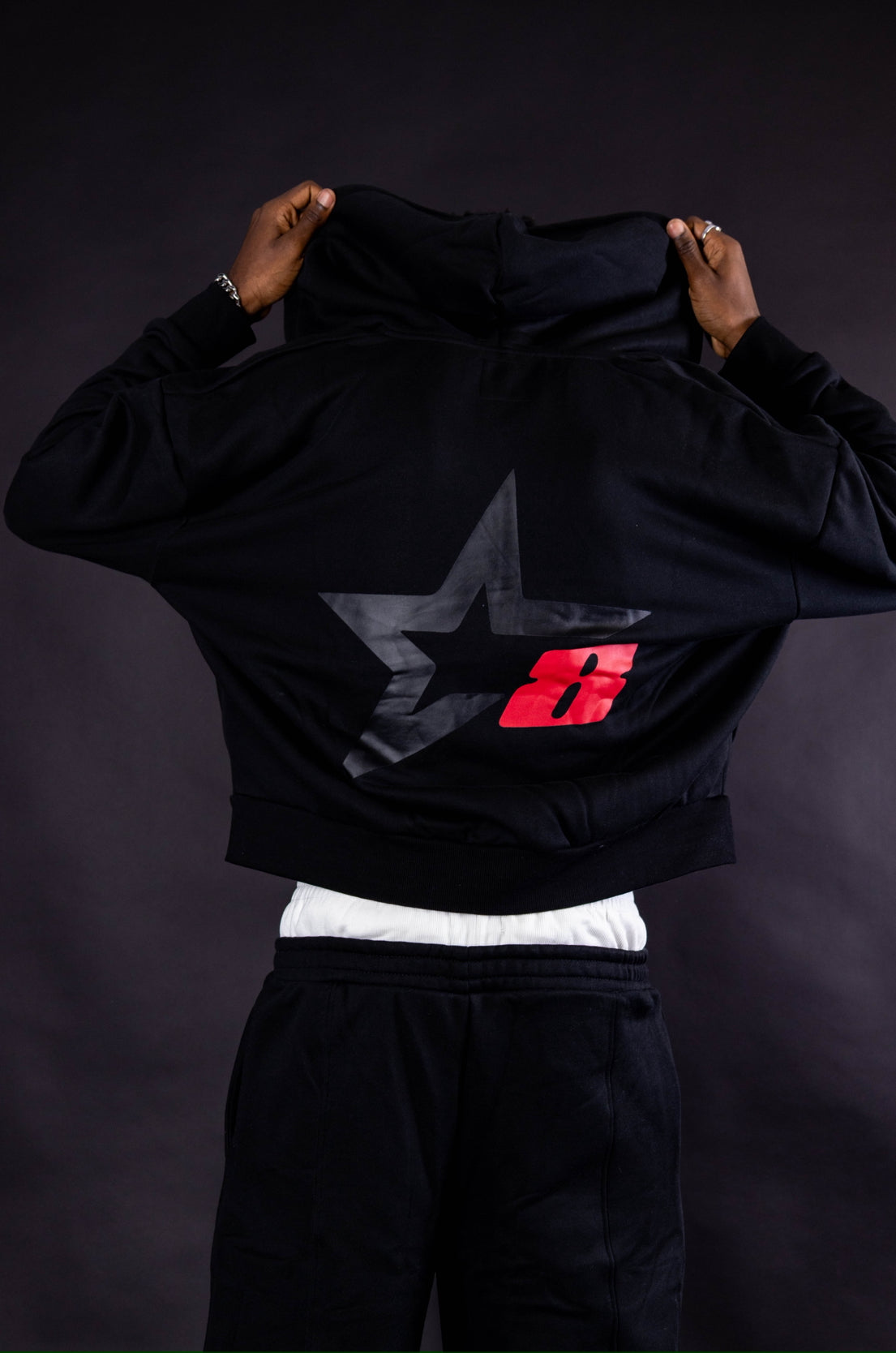 SWEAT À CAPUCHE ZIPPÉ